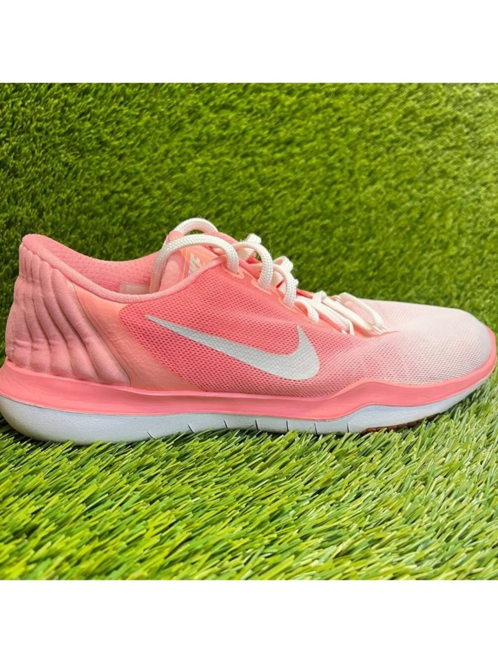 Nike Flex Supreme TR5 Womens Size 9 Pink White Athletic Running Shoes Sneakers